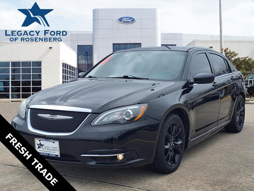 Black Clearcoat 2014 Chrysler 200 Touring FWD Sedan Front-Wheel Drive 6-Speed Automatic