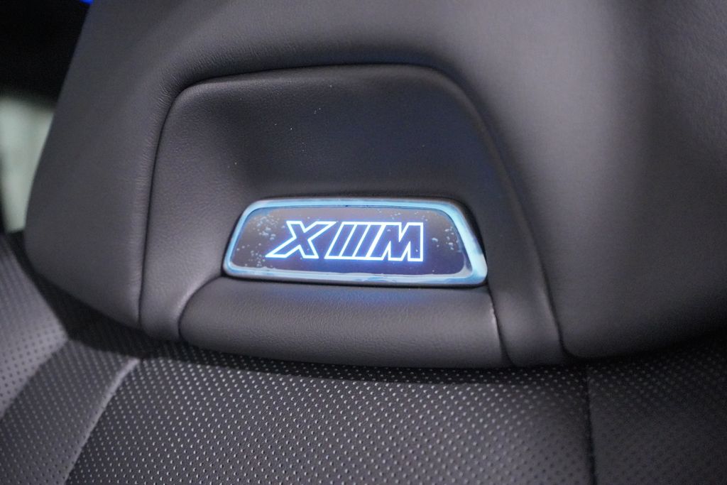 Thumbnail: 2026 BMW XM - 10