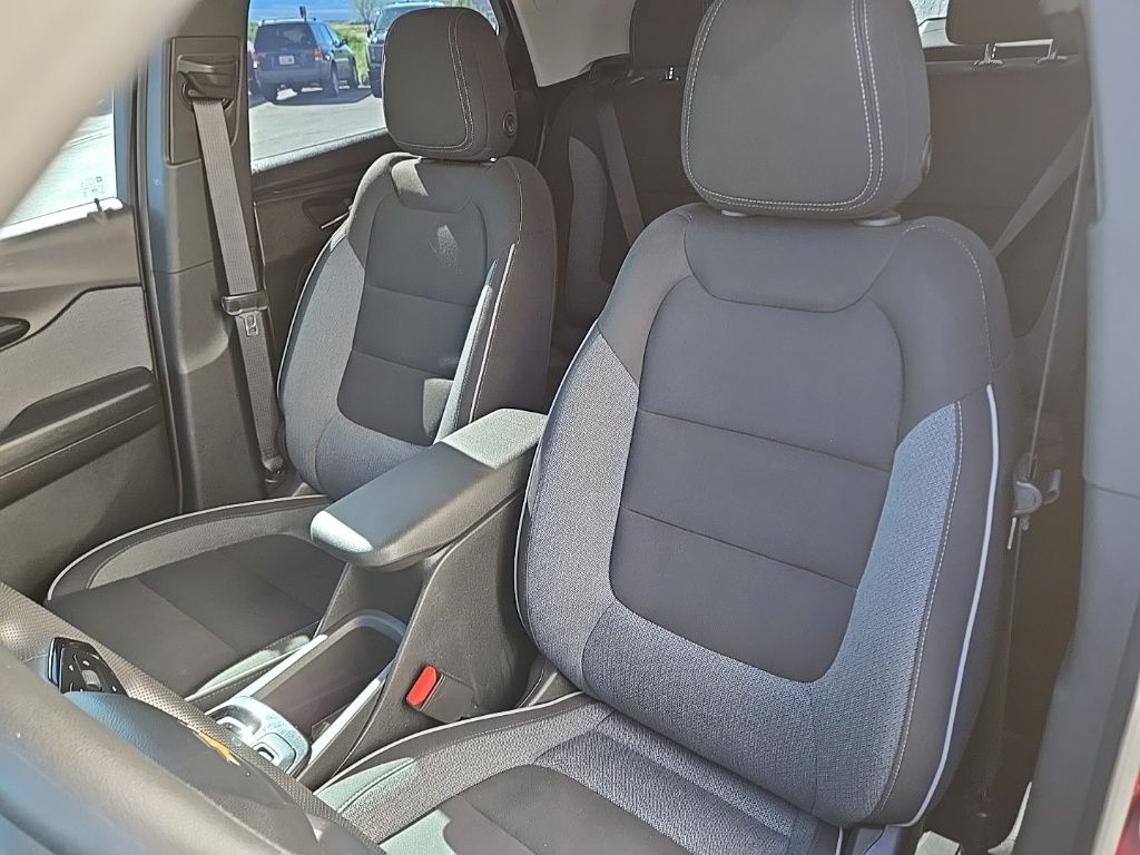 Used 2023 Red Chevrolet LT image 18