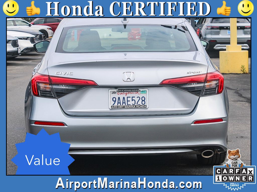 View vehicle photo 7