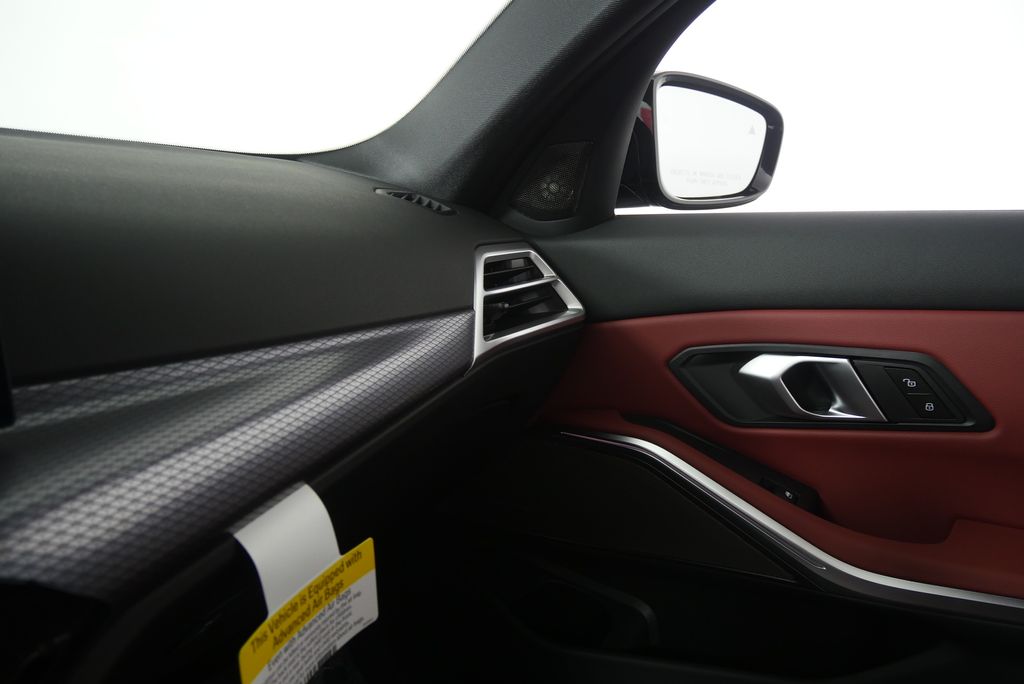 Thumbnail: 2026 BMW 3 Series - 26