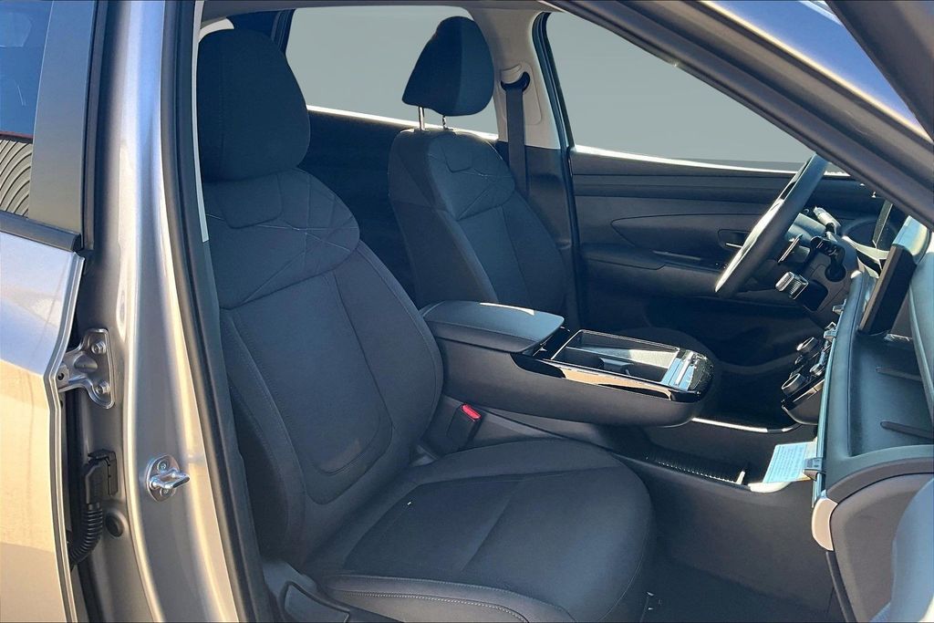 New 2026 Silver Hyundai SEL image 10