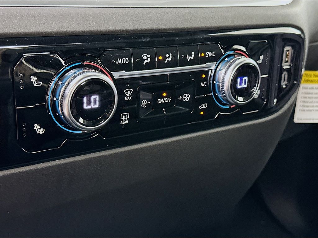 Used 2025 White GMC Elevation image 11