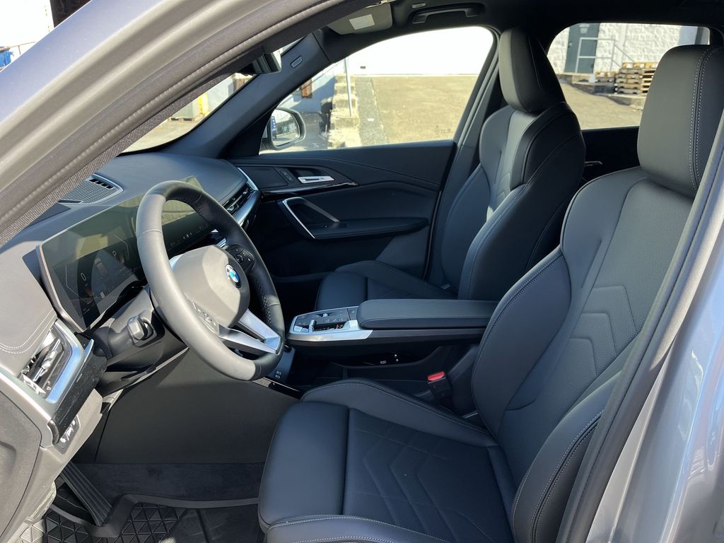 2025 BMW X1 xDrive28i 11