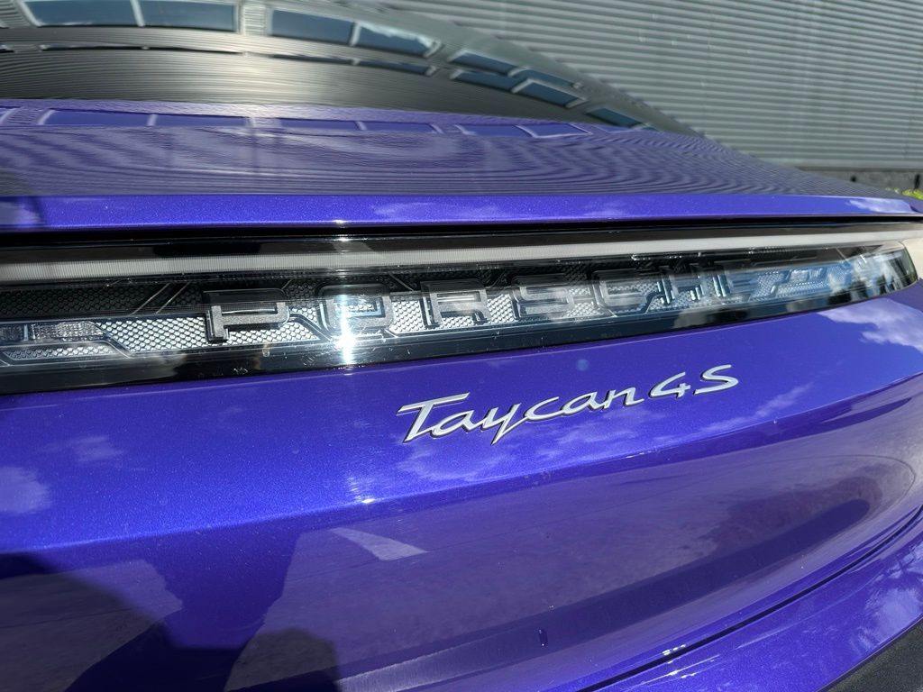 Thumbnail: 2025 Porsche Taycan - 14