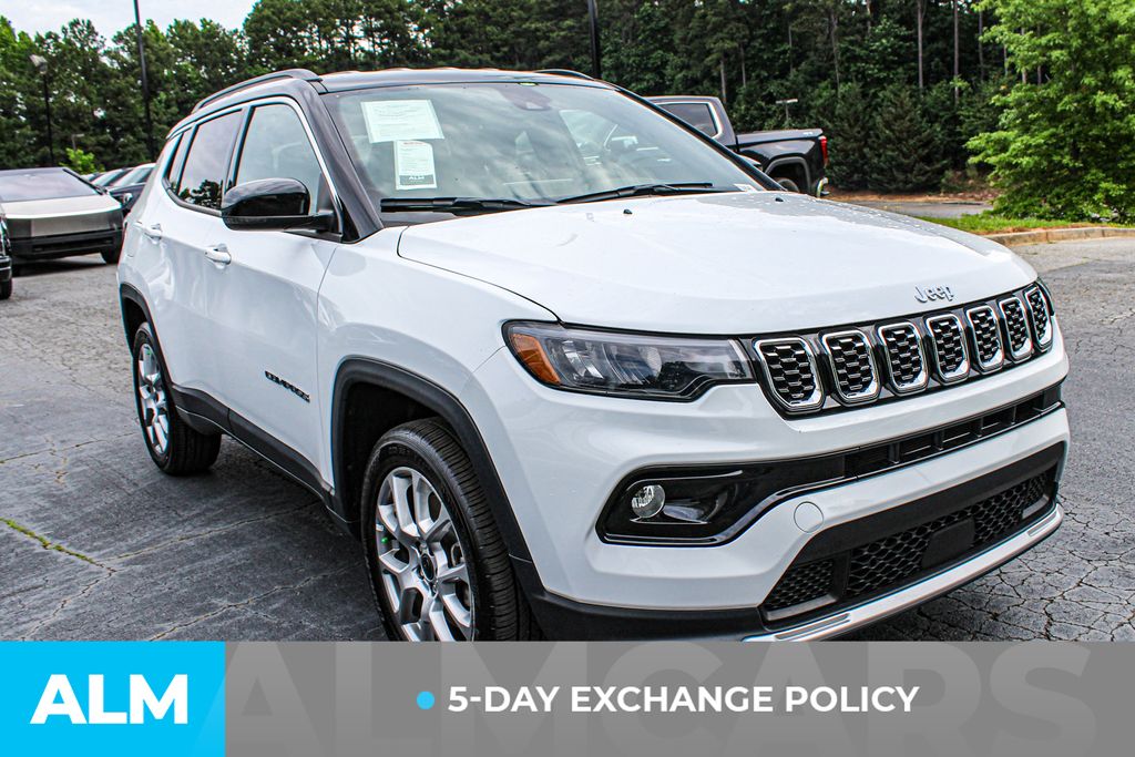 Used 2025 White Jeep Limited image 4