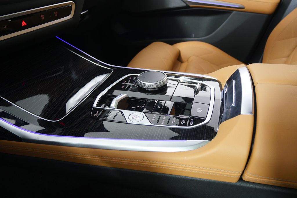2025 BMW X7 xDrive40i 29