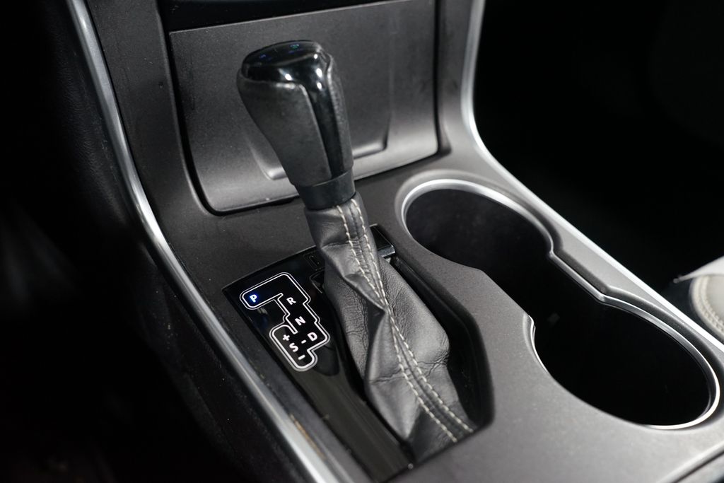 Thumbnail: 2017 Toyota Camry - 21