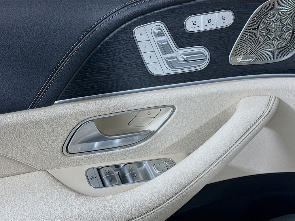 Thumbnail: 2026 Mercedes-Benz GLE - 24