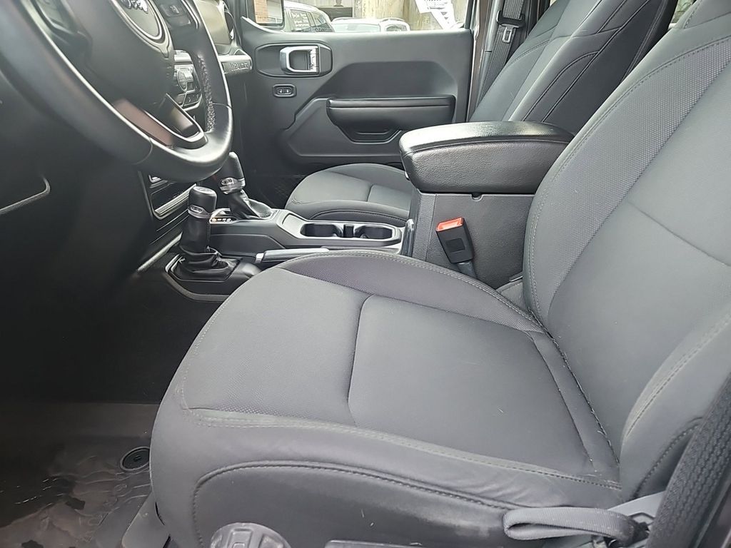 2018 Jeep Wrangler Unlimited Sport S photo