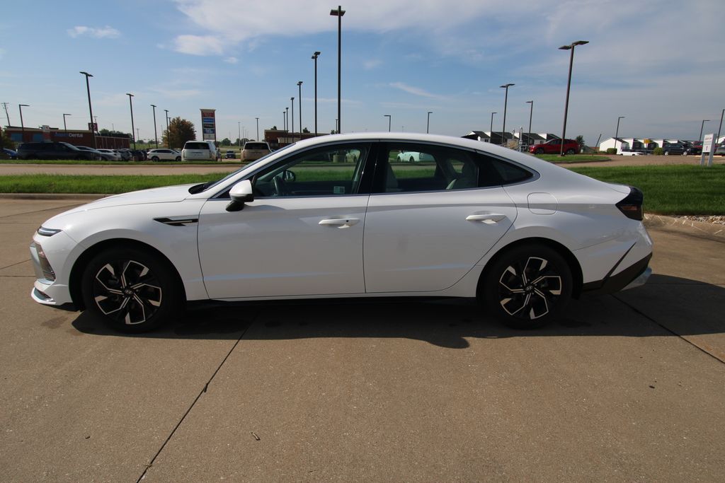 Used 2024 Hyundai Sonata Sedan
