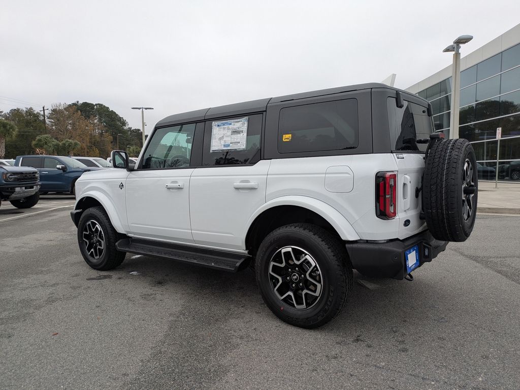 2025 Ford Bronco Outer Banks