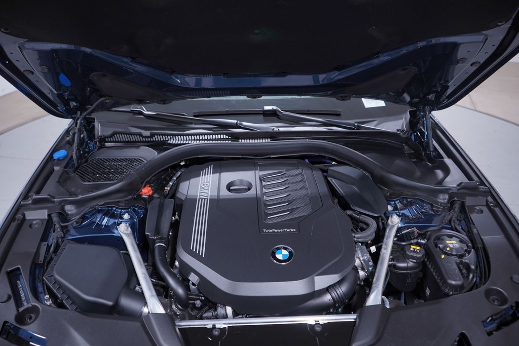 Thumbnail: 2023 BMW 5 Series - 24