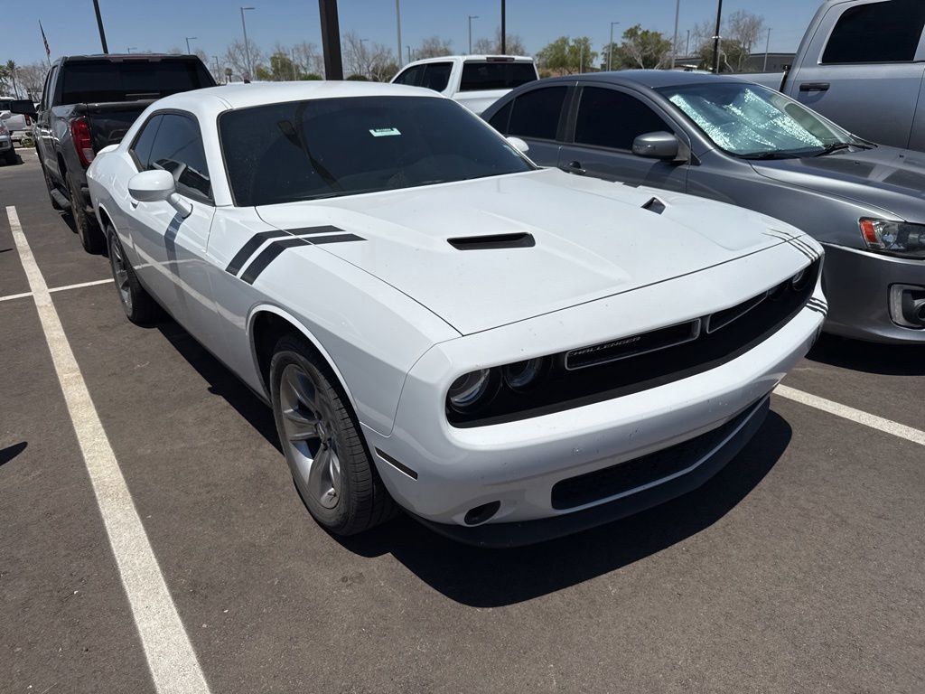 White Knuckle Clearcoat 2019 Dodge Challenger SXT RWD Coupe Rear-Wheel Drive 8-Speed Automatic