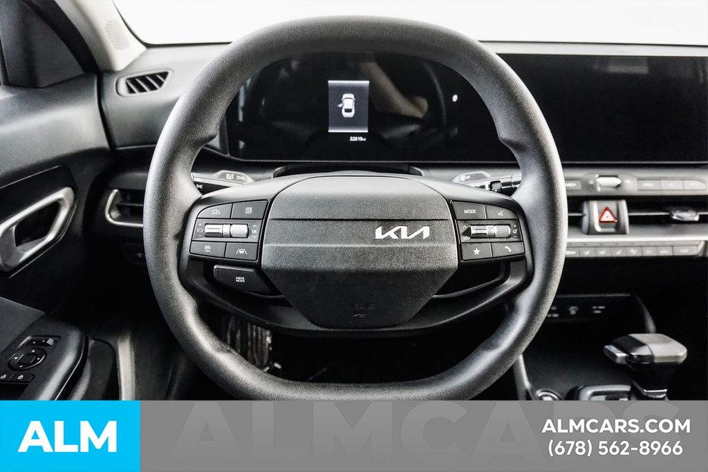 Used 2025 White Kia LXS image 24