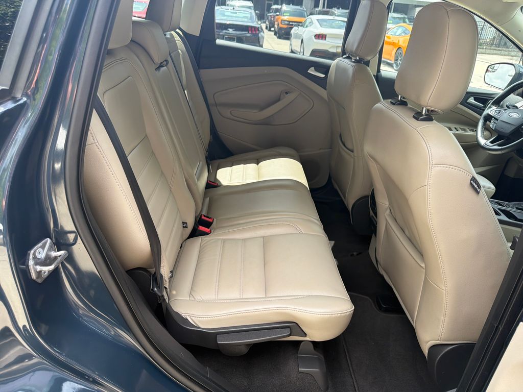 Used 2019 Green Ford Titanium image 29