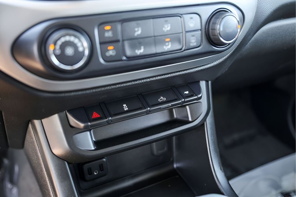 Used Car 2022 Chevrolet Colorado  Lt For Sale Under $30,000 In Austin, Texas