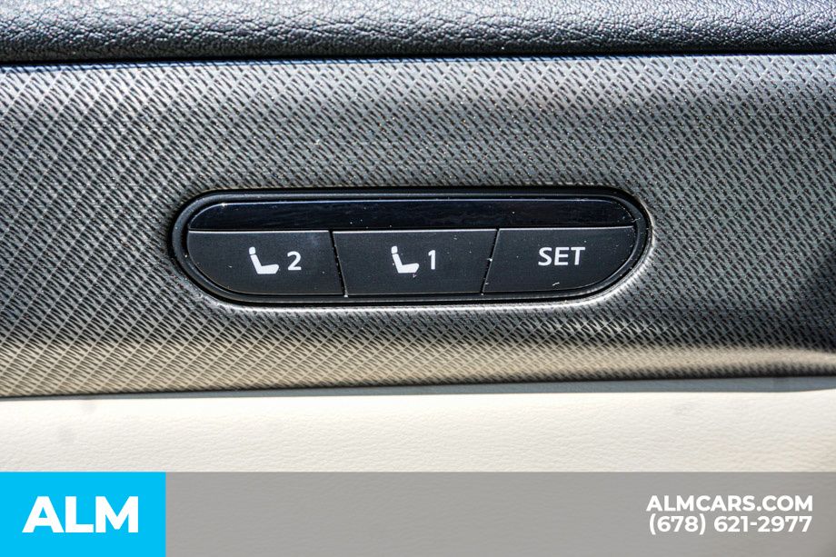 Used 2022 Black INFINITI LUXE image 53