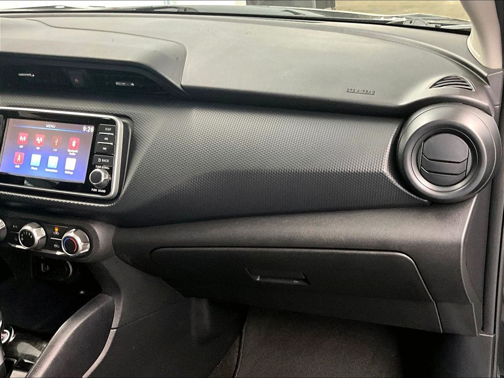 2022 Nissan Kicks — photo 13