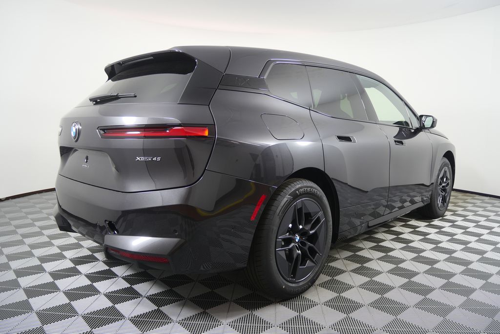 Thumbnail: 2026 BMW iX - 3