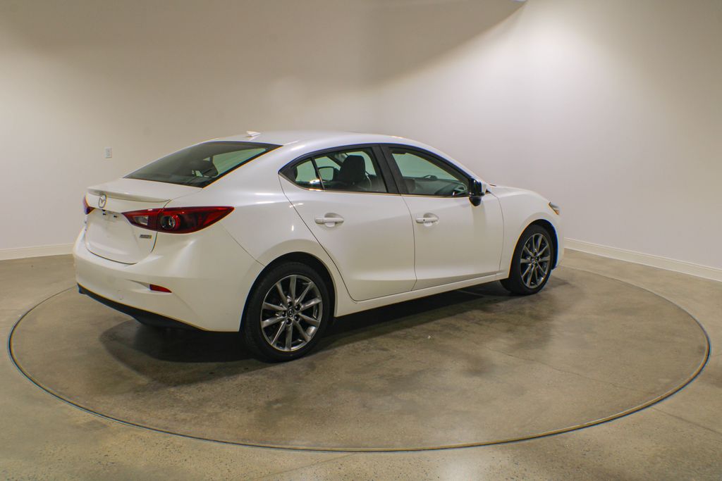 Used 2018 White Mazda Grand Touring image 5