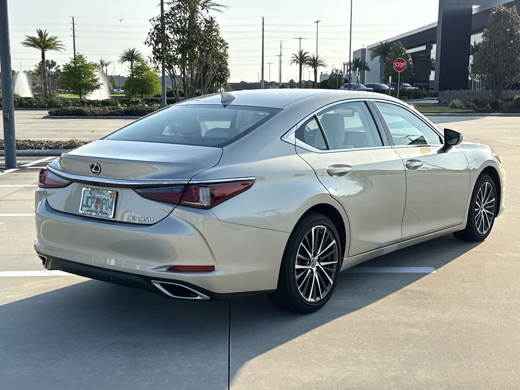Thumbnail: 2025 Lexus ES - 11