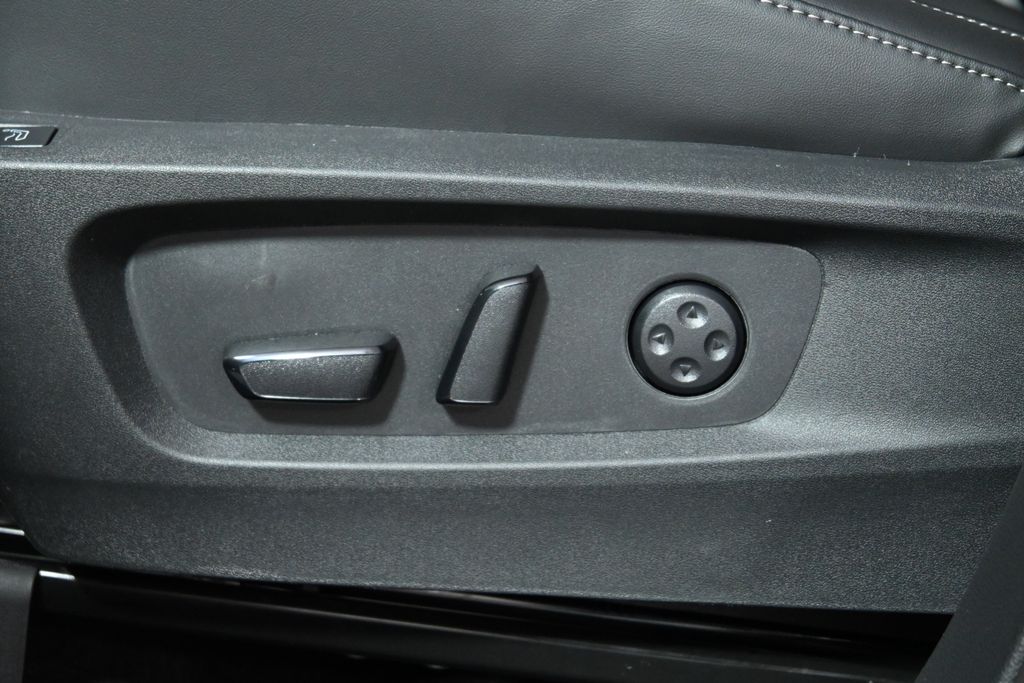 Thumbnail: 2025 INFINITI QX60 - 21