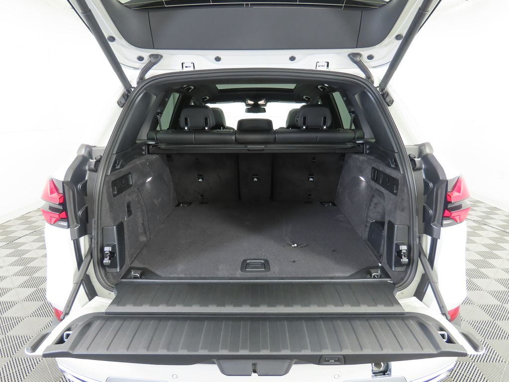 Thumbnail: 2026 BMW X5 - 29