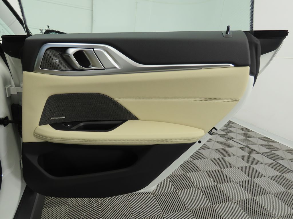 Thumbnail: 2026 BMW i4 - 26