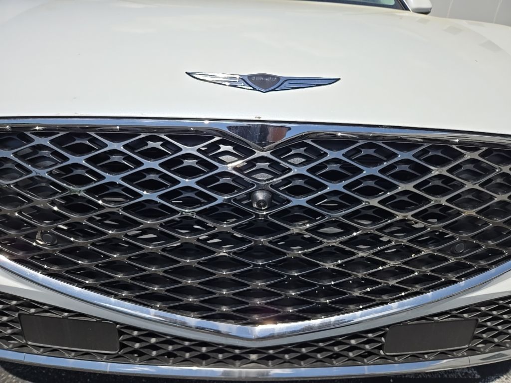 2025 Genesis G90  14