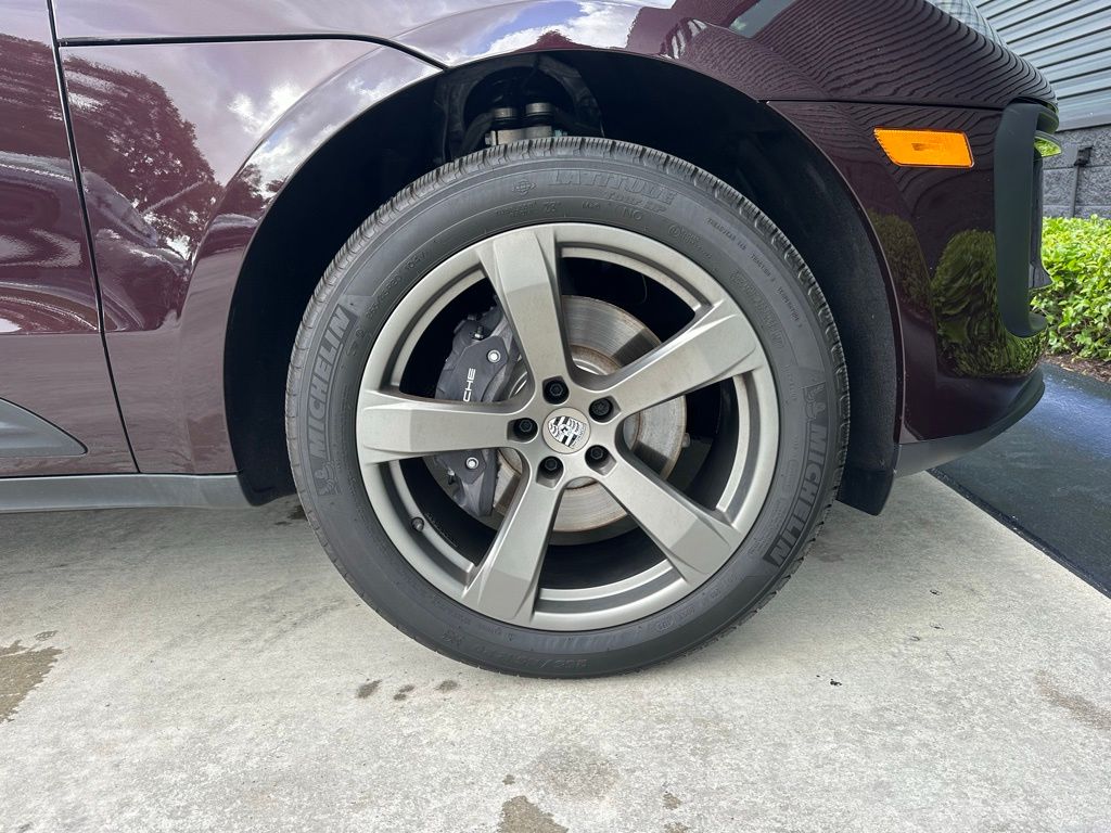 Thumbnail: 2026 Porsche Macan - 15