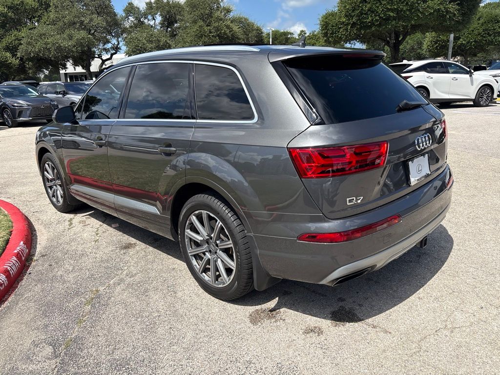 Thumbnail: 2018 Audi Q7 - 3