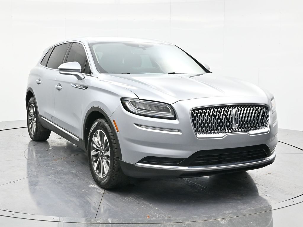 View vehicle photo 3