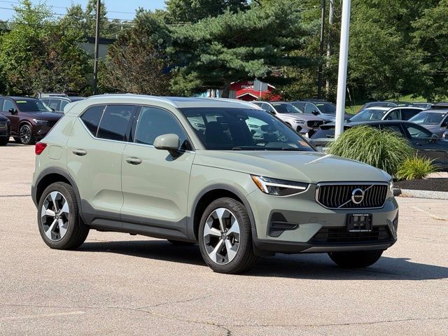 2024 Volvo XC40