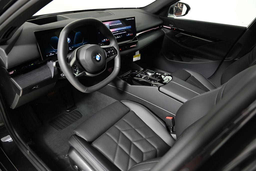 2025 BMW 5 Series 530i xDrive 15