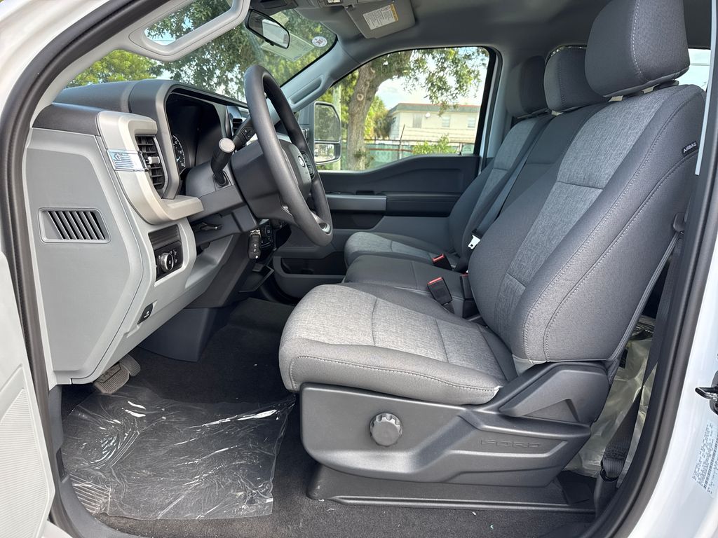 2027 Ford Super Duty F-250 SRW 4X4 Truck