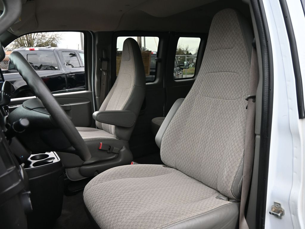 2020 Chevrolet Express Passenger RWD 3500 Extended Wheelbase LT