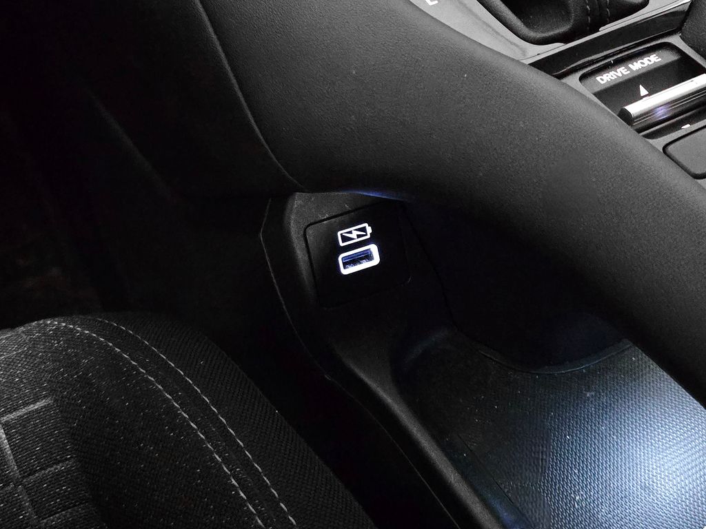 2023 Honda HR-V LX photo 29