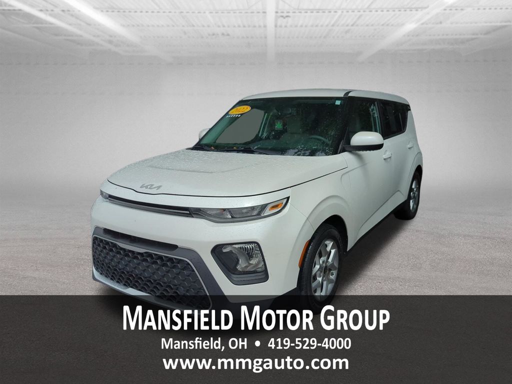  2022 Kia Soul S FWD   