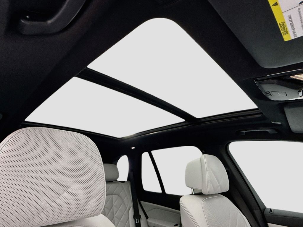 Thumbnail: 2024 BMW X5 - 17