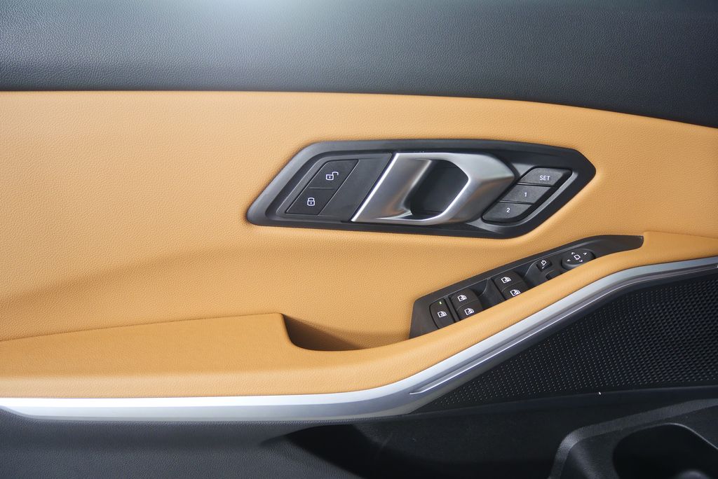 Thumbnail: 2025 BMW 3 Series - 9