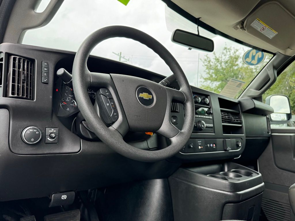 2022 Chevrolet Express 2500 Work Van 24