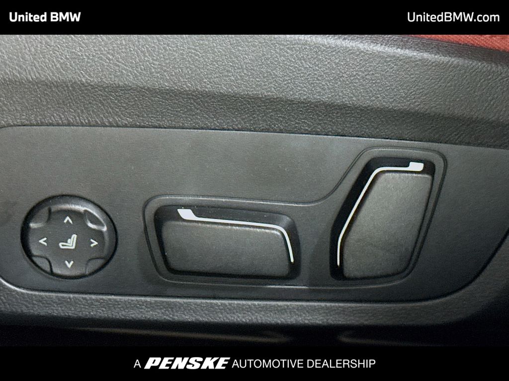 Thumbnail: 2026 BMW 3 Series - 4