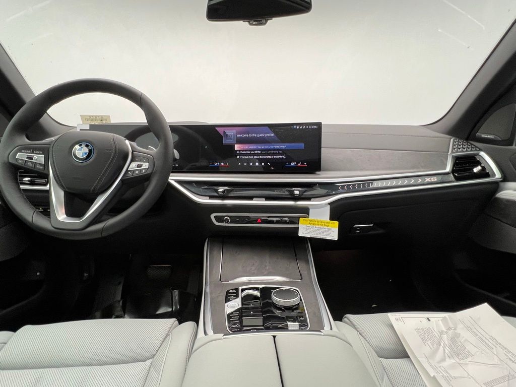 Thumbnail: 2026 BMW X5 - 10