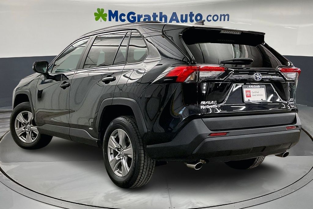 View vehicle photo 3