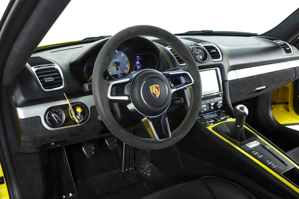 Thumbnail: 2016 Porsche Cayman - 24