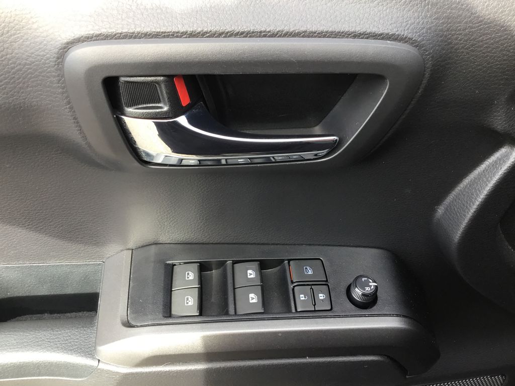 Thumbnail: 2023 Toyota Tacoma - 17