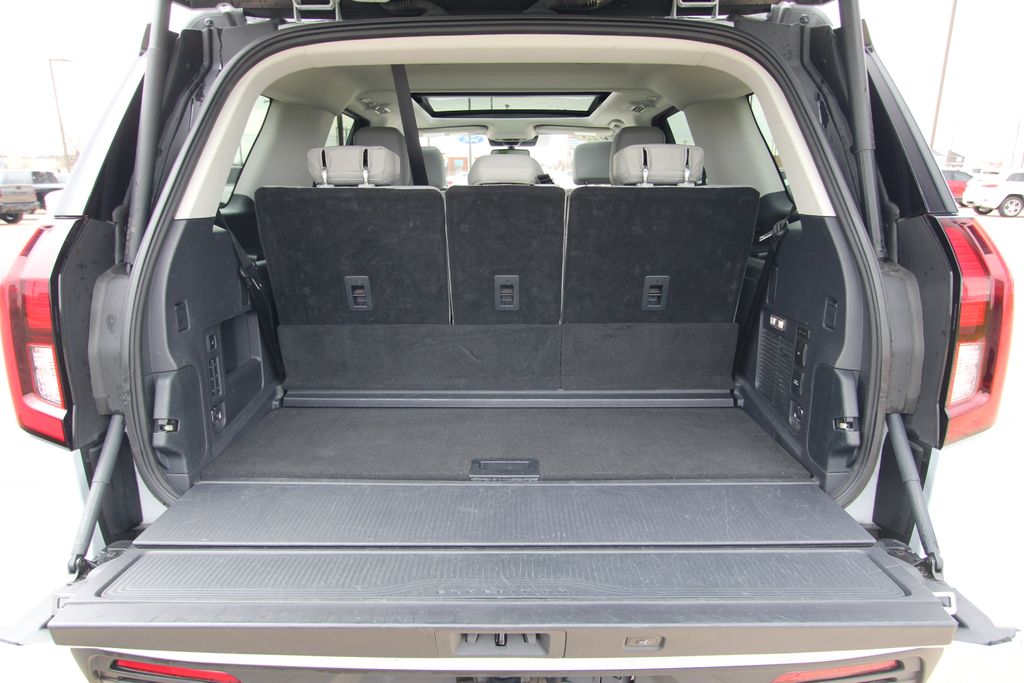 Used 2025 Ford Expedition SUV
