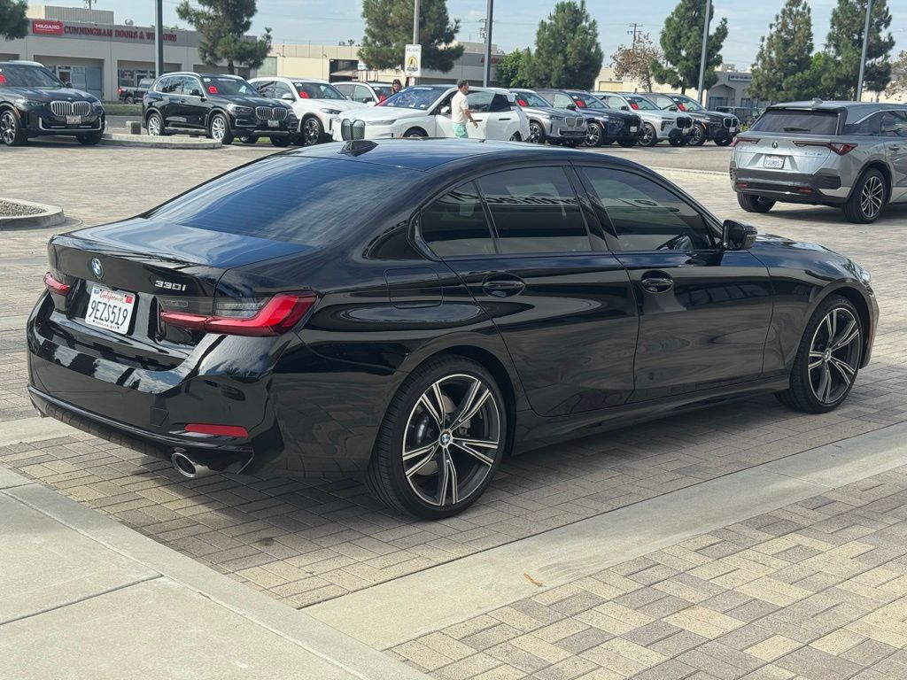 Thumbnail: 2023 BMW 3 Series - 4
