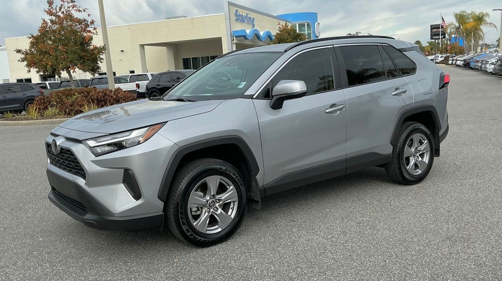 2025 Toyota RAV4 XLE FWD